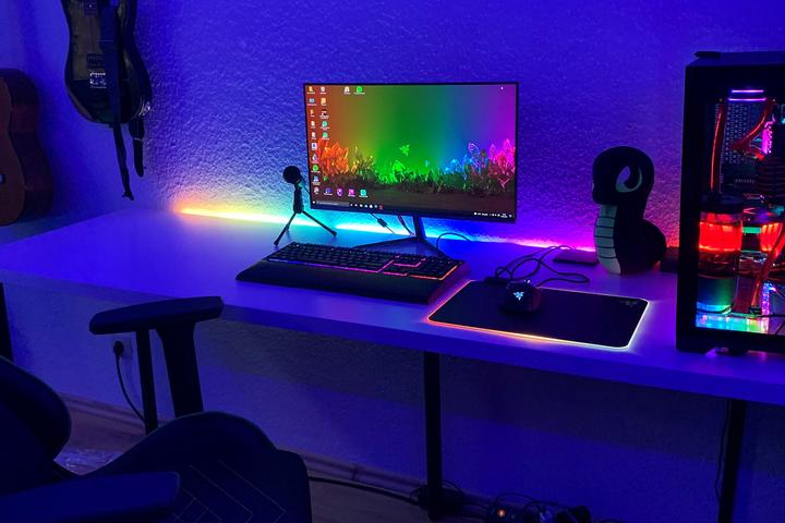 Actual product image Razer Rechargeable lithium-ion battery NP-95 (RGB, 100 cm, Indoor)