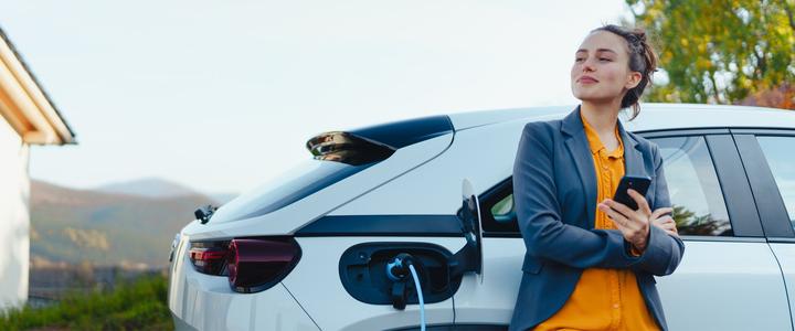 Produktbild Qoltec Mobilna ładowarka do samochodu elektrycznego EV z regulacją 2w1 Typ2 | 7kW | CEE 3 PIN | 230V (Typ 2, 7 kW, 32 A)