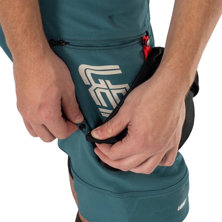 Actual product image Leatt MTB Gravity 4.0 Shorts (M)
