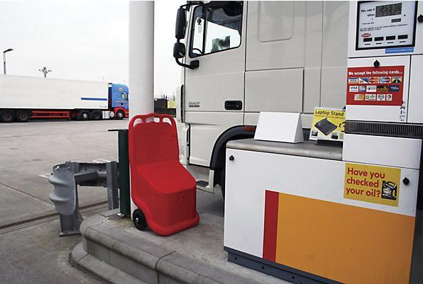 Image du produit eurokraft basic Chariot universel, idéal pour matériaux en vrac, capacité 75 l, rouge.