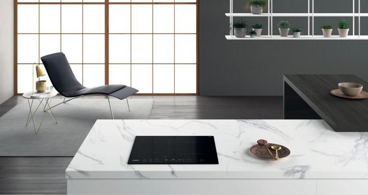 Actual product image Whirlpool WL B3360 NE Black Integrated 59 cm Zone Induction Hob 4 Zone(s)