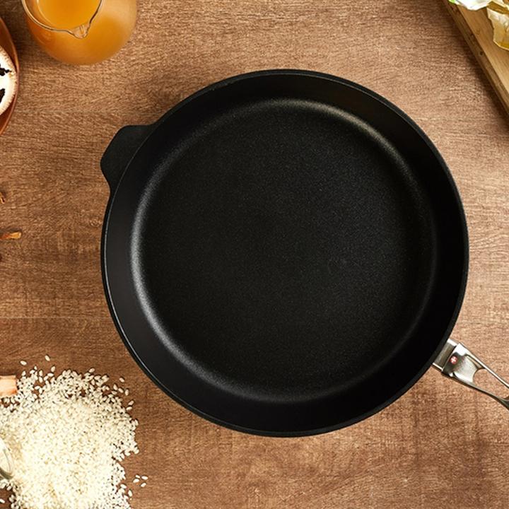 Image du produit Swiss Diamond Poêle à frire XD Classic avec couvercle 32 cm (32 cm, Poêle à frire, Aluminium)