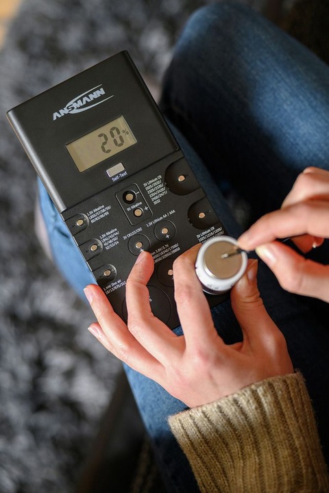 Actual product image Ansmann Energy Check LCD