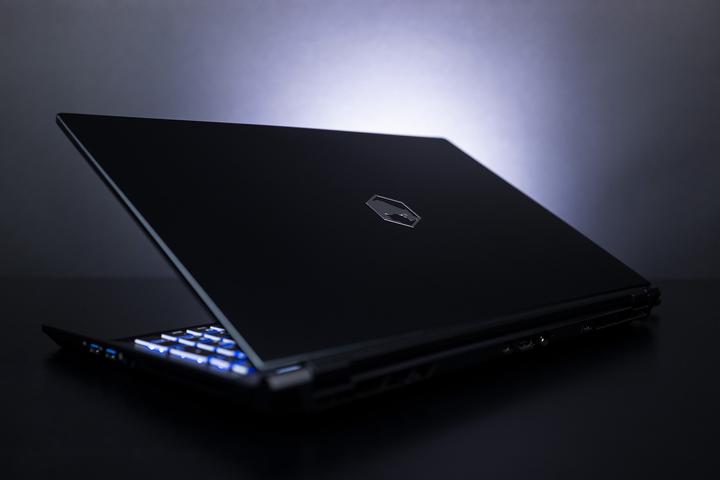 Actual product image Joule Performance Ares Pro RTX 3070 (15.60", Intel Core i7-11800H, 32 GB, 2000 GB, CH)