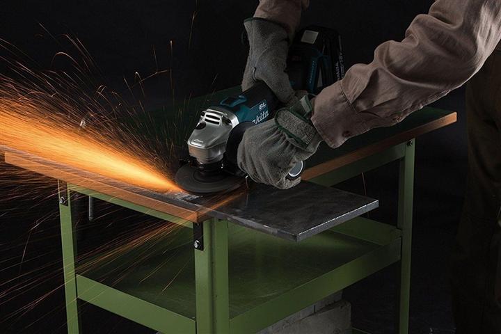 Actual product image Makita DGA506RTJ (125 mm)