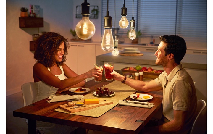 Actual product image Philips Hue Giant BT (E27, 7 W, 550 lm, 1 x, G)