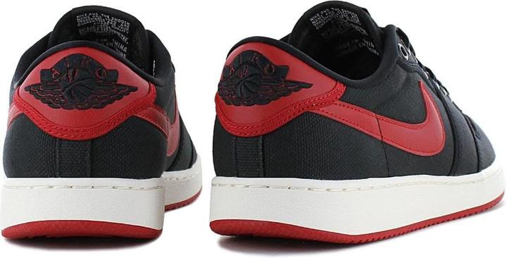 Produktbild Jordan 1 Retro AJKO Low Bred (45)