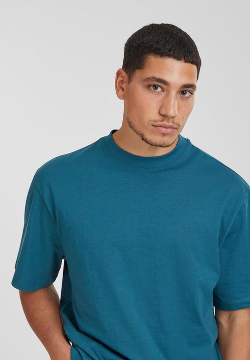 Actual product image Urban Classics Tall Tee (M)