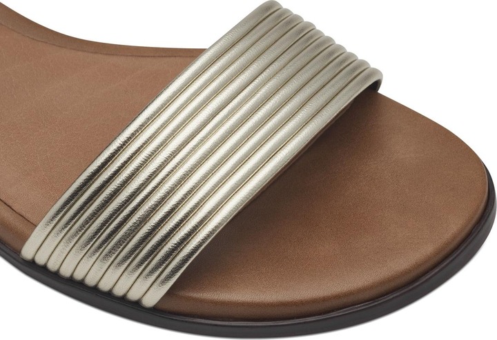 Actual product image Tamaris Sandal (40)