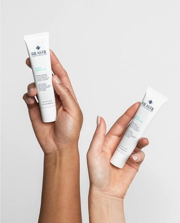 Produktbild Rilastil Aqua Sensitive Eye Contour Gel Moisturizing Anti-Bags Anti-Dark Circles for All Skin Types 15ml (Augenpflege Gel, 15 ml, Tag + Nacht)