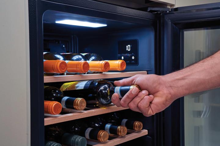 Actual product image Candy CNWQ4G56G2