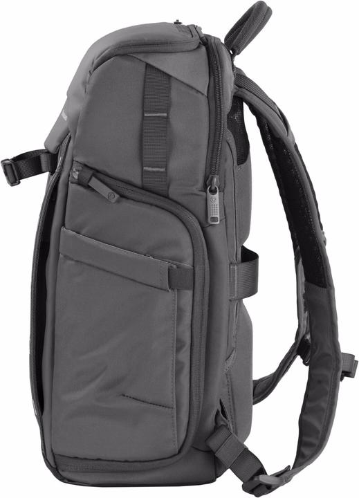 Actual product image Vanguard VEO Adaptor S46 Backpack with USB-A (Photo backpack, 18 l)