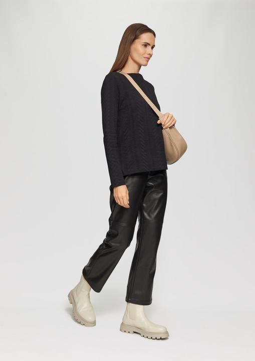 Produktbild S.Oliver Sweatshirt Strukturiertes Jacquard-Sweatshirt mit U-Boot-Ausschnitt (42)