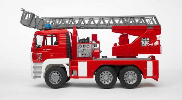 Produktbild Bruder Man Feuerwehr mit Drehleiter
