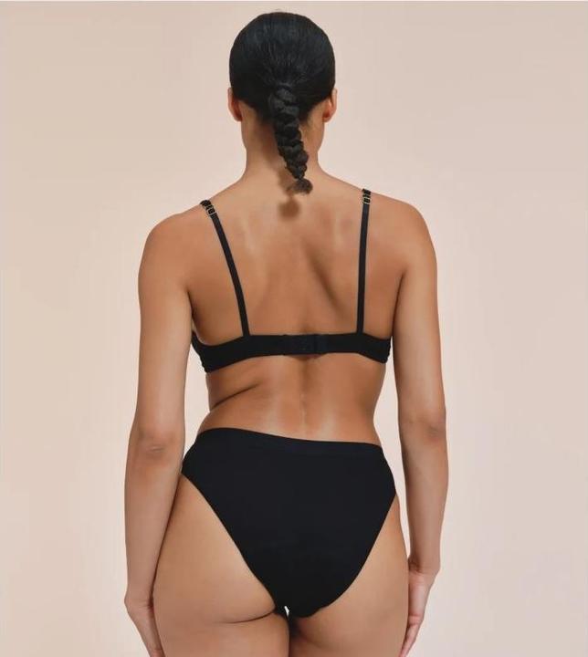 Actual product image Snuggs Letter Heavy (S)