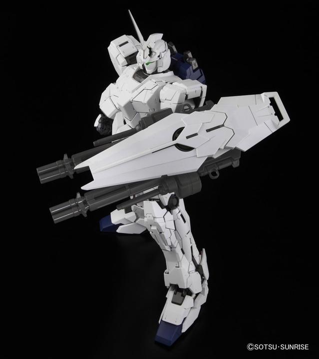 Actual product image Bandai Gundam: Perfect Grade - RX-0 Unicorn