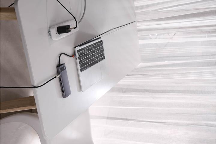 Actual product image Baseus CAHUB-CT0G (USB-C, 11 ports)