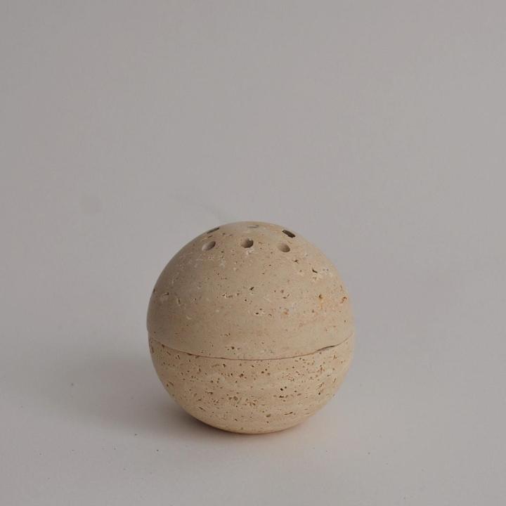 Actual product image Cedar and Myrrh Räuchergefäss Travertin Naturstein