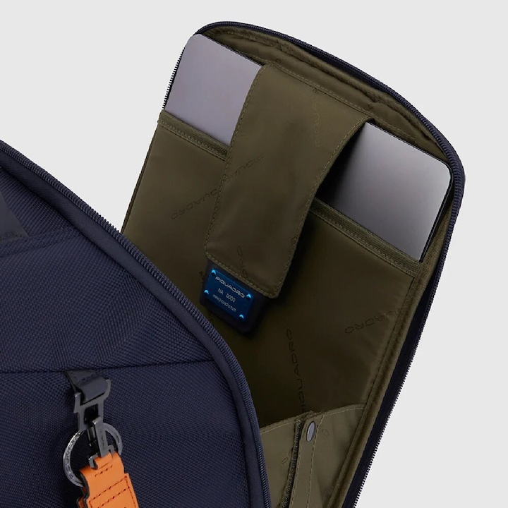 Produktbild Piquadro Brief - 2-Rollen Rucksack-Trolley (20 l, Handgepäck (bis 50l))