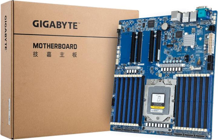 Actual product image Gigabyte MZ33-AR0 (SP5, AMD SoC, E-ATX)