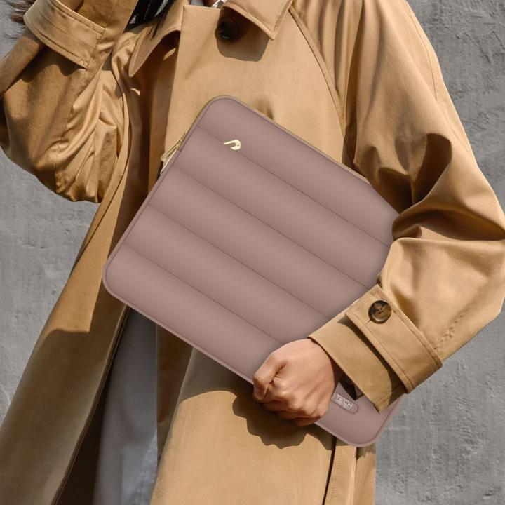 Actual product image Tech-Protect Puffy Laptop Sleeve 13-14" with accessory pouch - Brown (14", Apple)