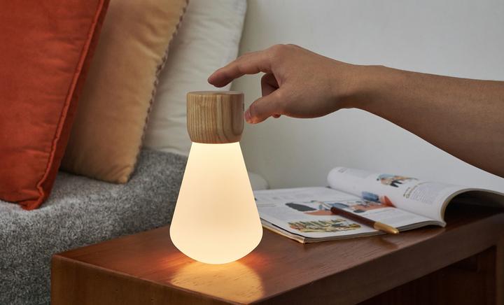 Actual product image Gingko Pentagon Desk Bulb