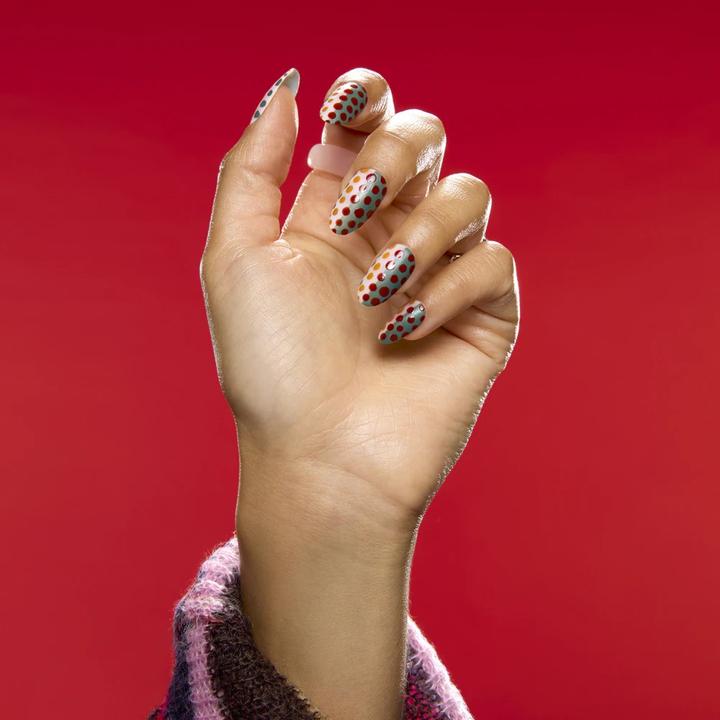 Actual product image OPI Infinite Shine A Supermodel Opaque Dark Cool Forest Green Long Wear (Forest green, Forest Green, Gel-Effect Nail Polish)