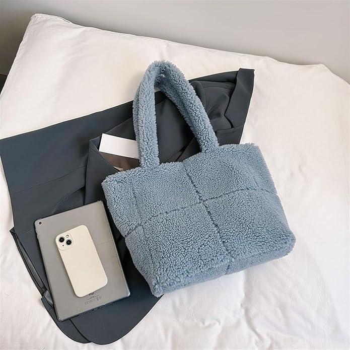 Immagine prodotto Only-Bags.Store Borsa a tracolla chic in pelliccia sintetica - versatile e leggera, perfetta per il lavoro o il