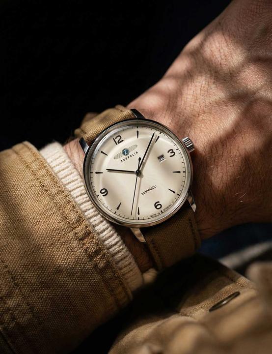 Produktbild Zeppelin Sehen Sie sich die Hindenburg Automatikuhr 80645n an (Analoguhr, 40 mm)