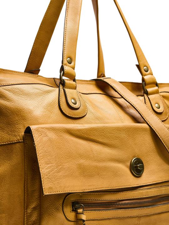 Actual product image Pieces Totally Royal