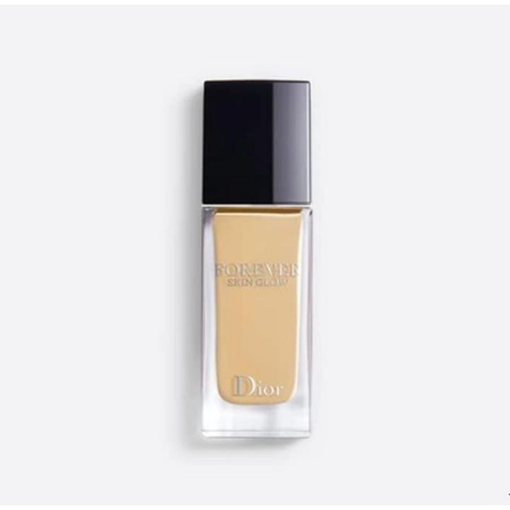 Actual product image Dior Forever Skin Glow 24H Radiant Foundation (2WO Warm Olive)