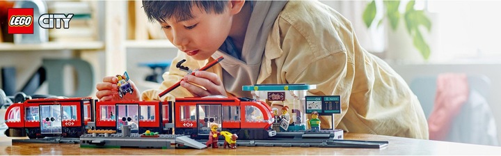 Actual product image LEGO Tram with stop (60423, LEGO City)