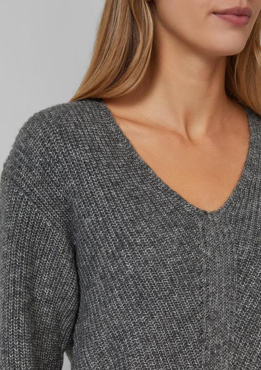 Produktbild s.Oliver Strickpullover Weicher Strickpullover im Relaxed Fit mit V-Ausschnitt (36)