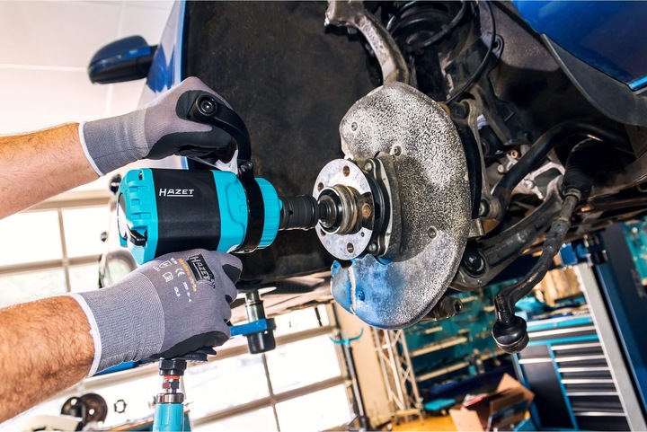 Actual product image HAZET Twin Turbo impact wrench 9013TT ∙ Maximum loosening torque: 4100 Nm ∙ Square, solid 20 mm (3/… (Electrical connection)