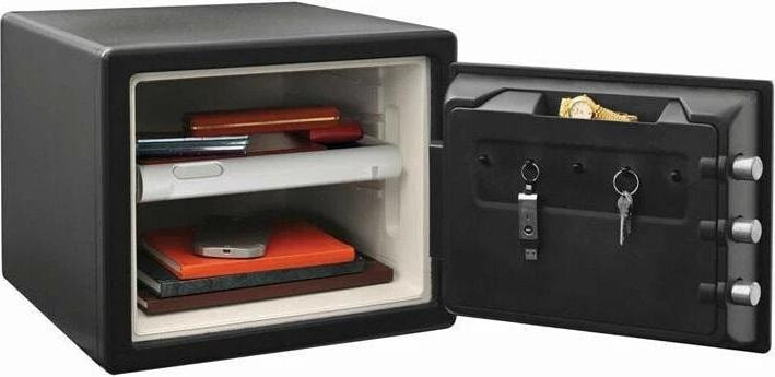 Actual product image Master Lock Safety safe (22.70 l)
