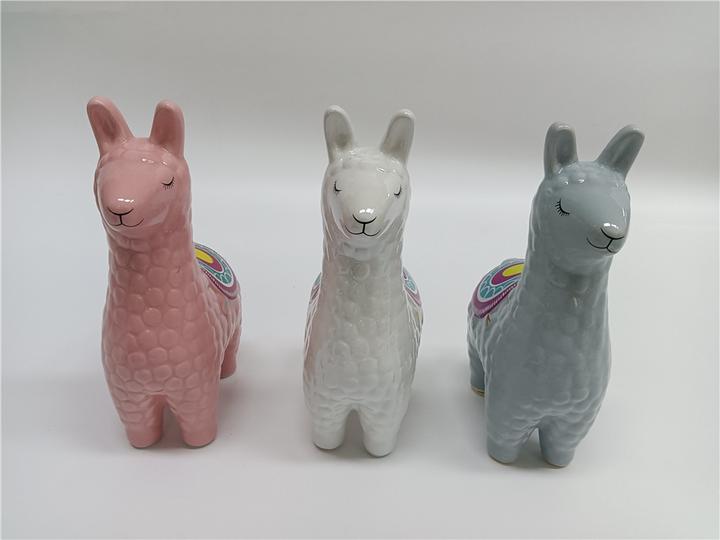 Roost Sparkasse Lama