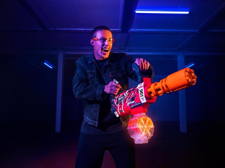 Produktbild Zuru X-SHOT Hyper Gel Gattlin Blaster motorisiert mit Gel-Kugeln