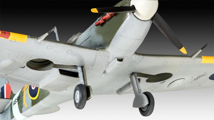 Produktbild Revell Combat Set Bf109G-10 & Spitfire Mk.V