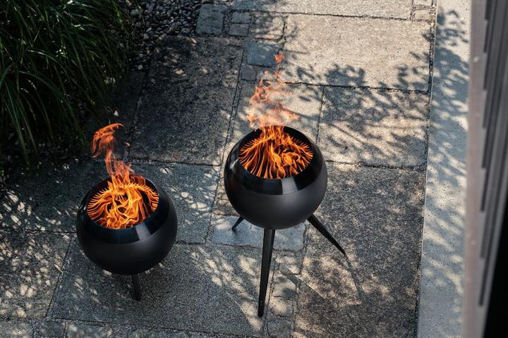 Produktbild Höfats MOON 45 all black Feuerkorb mit niedrigem Fuss (51 cm)