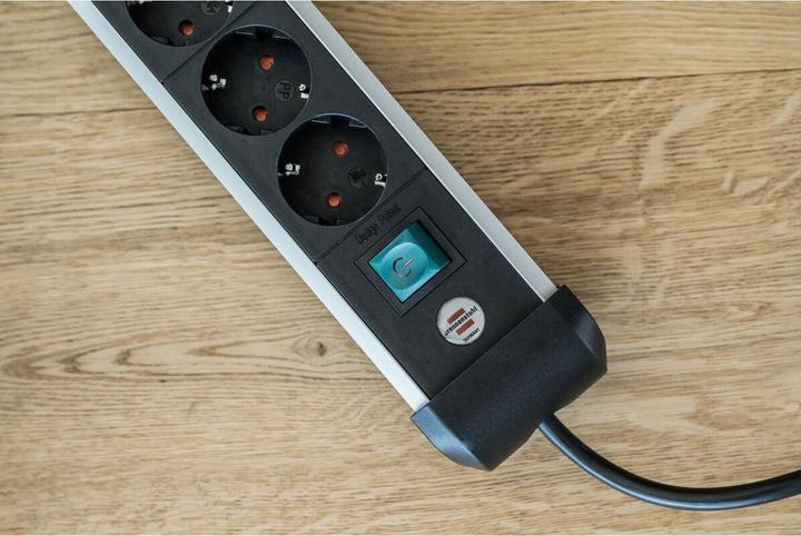 Productafbeelding Brennenstuhl 1391030600 Meervoudige wandcontactdoos met schakelaar zilver-zwart beschermcontact 1 st. (6x, CEE 7/3, 3 m)