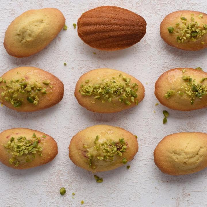 Produktbild Mastrad Madleine-Backform 12 Stück