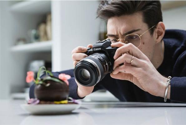 Produktbild Canon EOS M50 Mark II (15 - 45 mm, 24 Mpx, APS-C / DX)