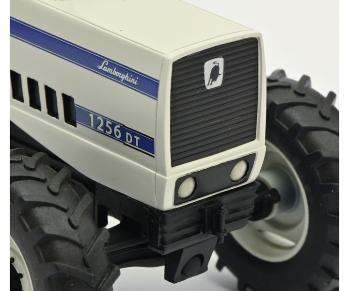 Actual product image Solido 1:18 Shelby Cobra 427 MK2 red