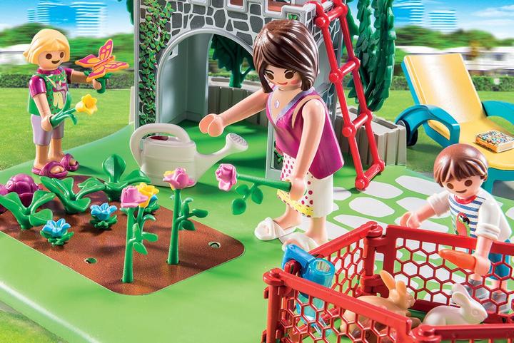 Actual product image Playmobil SuperSet family garden (70010)