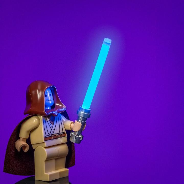 Produktbild Light my bricks LMB 2.0 Duell-Lichtschwerter mit Kollisionseffekt Rot & Blau mit 30 cm Flachkabel