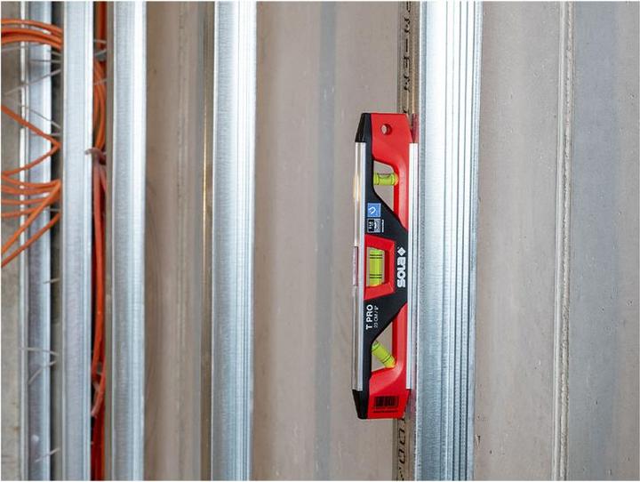 Actual product image Sola Messwerkzeuge Torpedo spirit level T PRO 23 cm aluminium/ABS plastic red/black 1 mm/m 1 mm/m (23 cm)