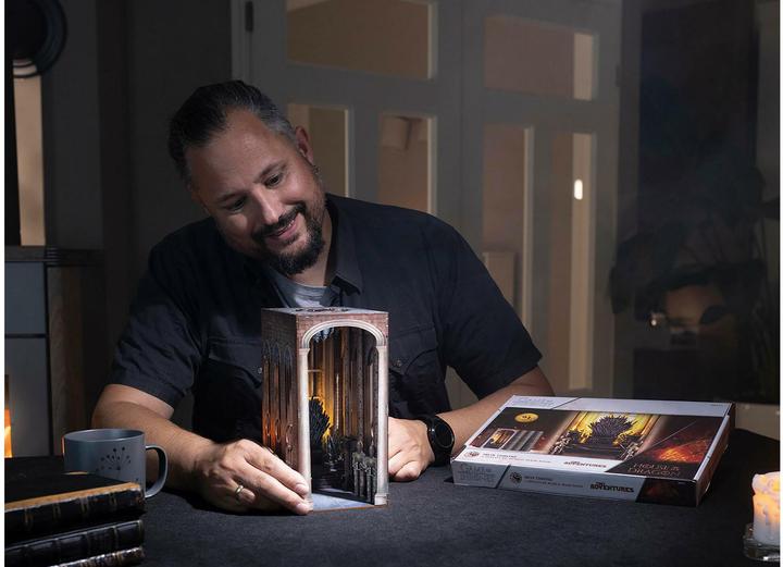 Actual product image Revell Tiny Adventure Iron Throne - House of the Dragon