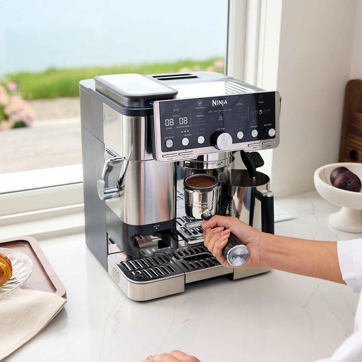 Actual product image Ninja Luxe Café Premier ES701CH