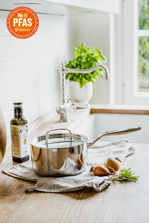 Productafbeelding Heirol Cerasafe Triply saucepan with lid, 18 cm/2.5 L (Steelpan)
