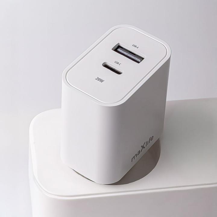 Produktbild Maxlife MXTC-06 PD QC Ladegerät 1x USB-C 1x USB 20W weiss + USB-C - USB-C Kabel 20W (20 W, 2 Ports)